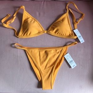Brand new *with tags* PacSun ribbed bikini 🧡